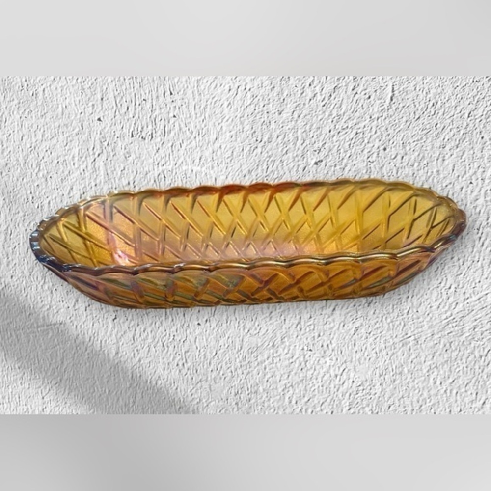 VTG Iridescent Carnival Glass Marigold Bread/ Nut Basket